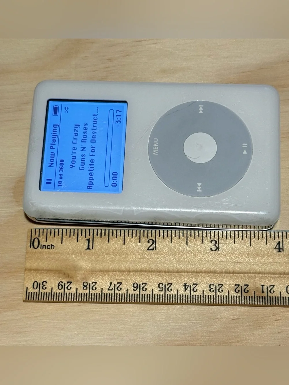 iPod Classic 4thGen 20GB Wht Model:A1059 Tested Good Battery 10-12hr w/3600Song!
